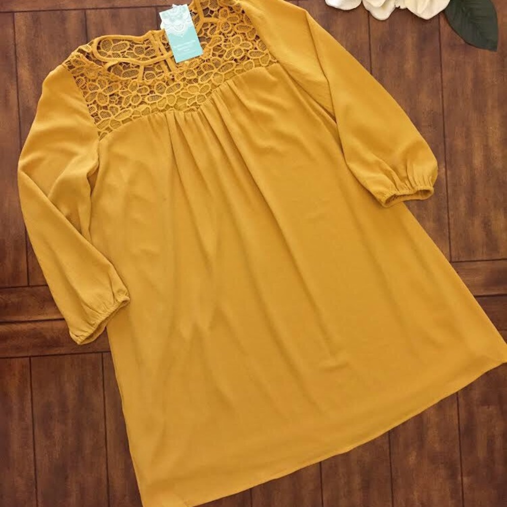 Jodiifl Lace Sweatheart Dress